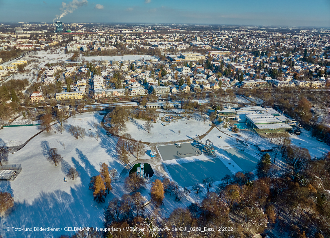 12.12.2022 -  Ostparksee mit Umgebung in Neuperlach
